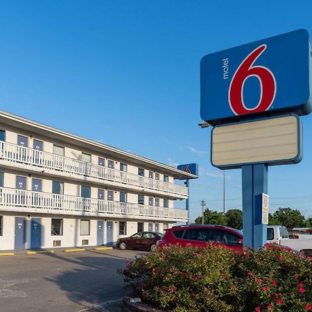 Motel 6-Cincinnati, Oh Шаронвилл Экстерьер фото