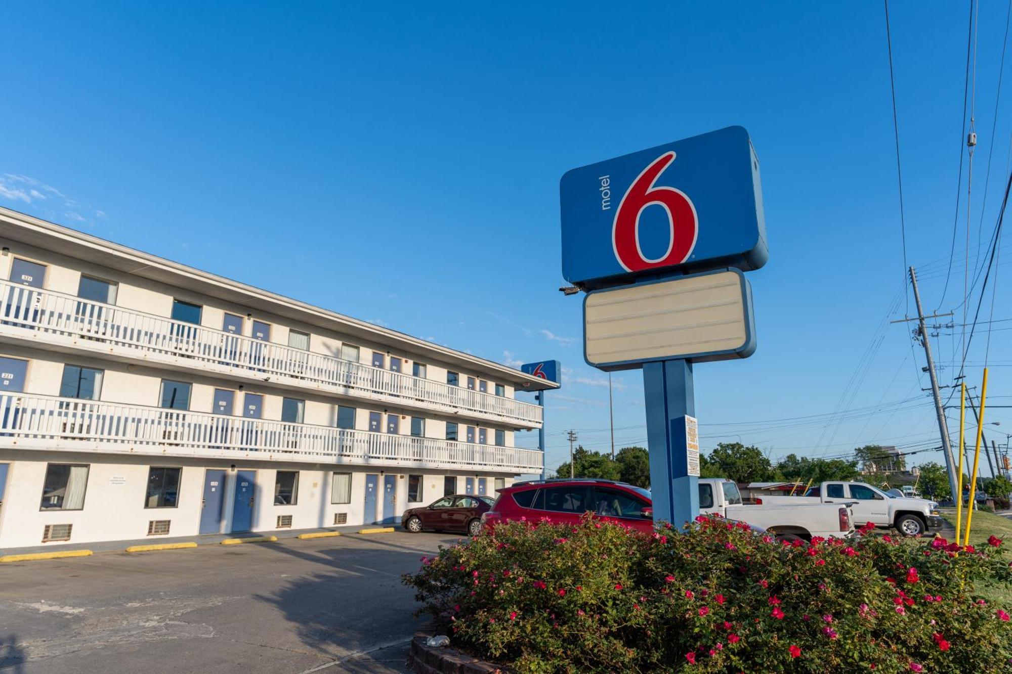Motel 6-Cincinnati, Oh Шаронвилл Экстерьер фото