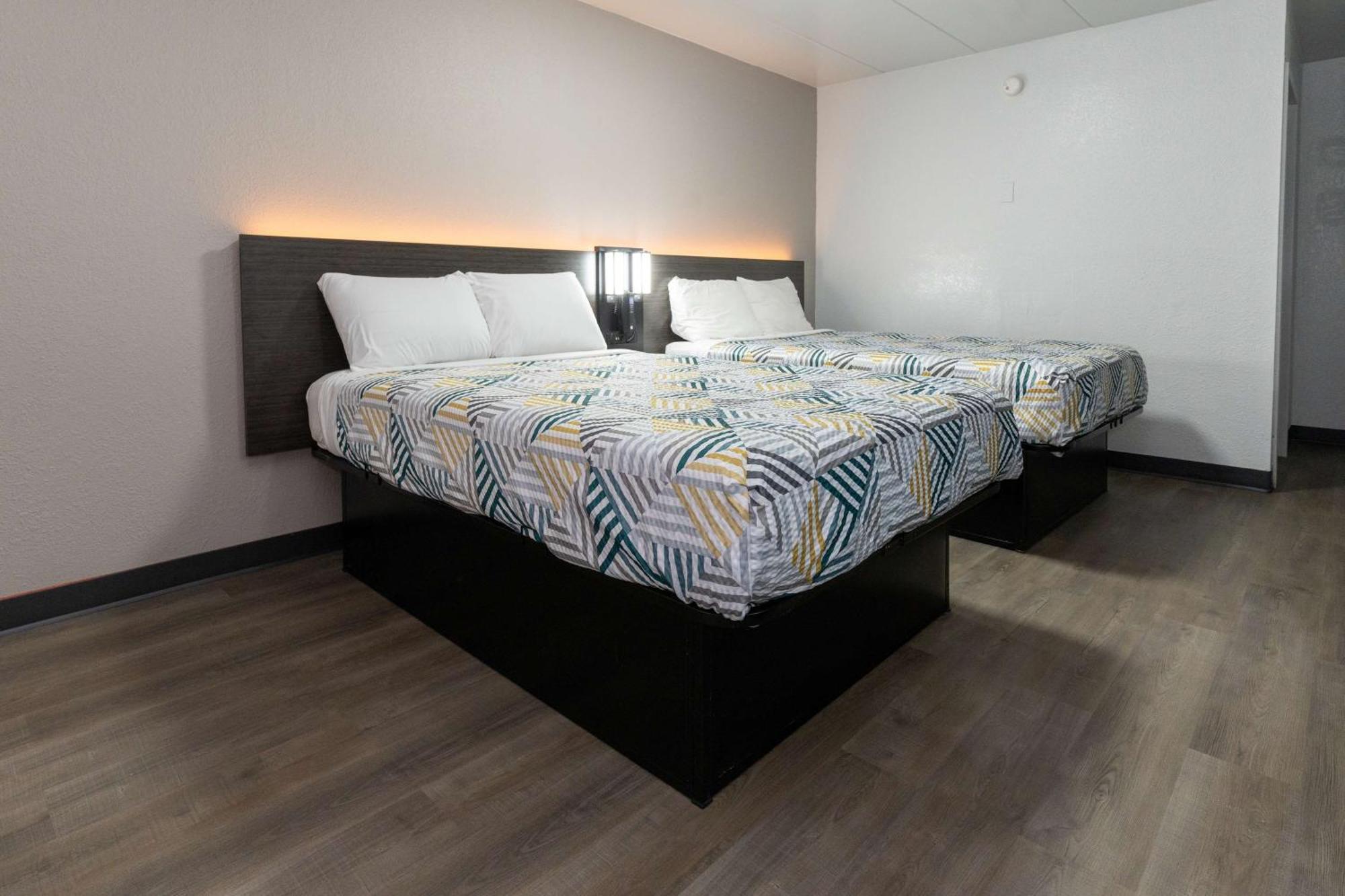 Motel 6-Cincinnati, Oh Шаронвилл Экстерьер фото